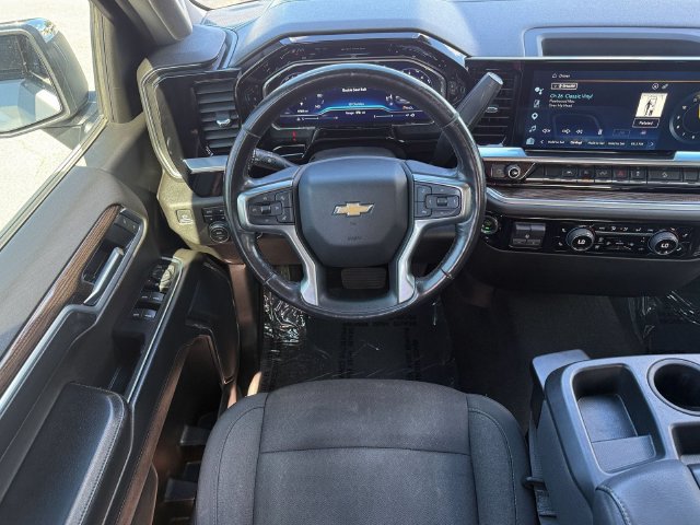 Used 2022 Chevrolet Silverado 1500 LT AWD/4WD image 16