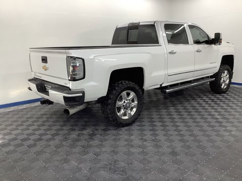 Used 2019 Chevrolet Silverado 2500 LTZ w/ Duramax Plus Package image 23