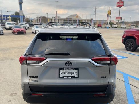 Used 2024 Toyota RAV4 XLE Premium image 5