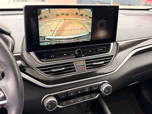 Used 2023 Nissan Altima 2.5 SR w/ SR Premium Package FWD image 15