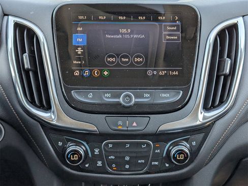 Used 2024 Chevrolet Equinox Premier image 17