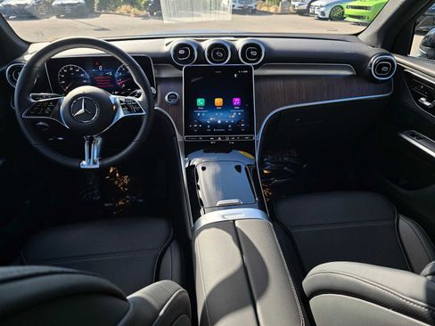 Used 2026 Mercedes-Benz GLC 300 4MATIC image 20