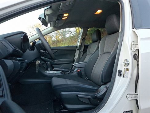 Used 2023 Subaru Crosstrek 2.0i image 13