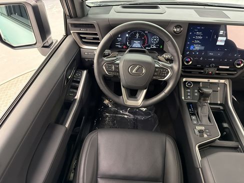Certified 2025 Lexus GX 550 AWD/4WD image 31