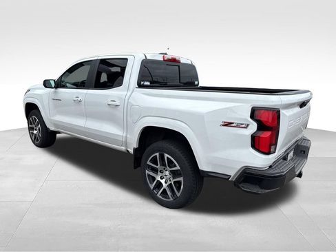 Certified 2023 Chevrolet Colorado Z71 w/ Z71 Convenience Package 2 AWD/4WD image 38