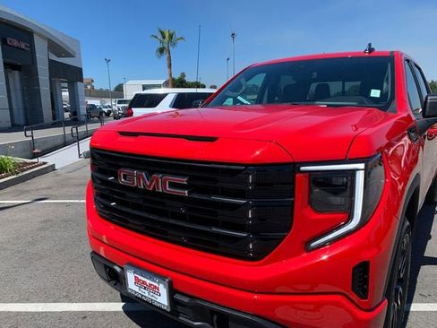 New 2026 GMC Sierra 1500 Elevation w/ Preferred Package AWD/4WD image 3