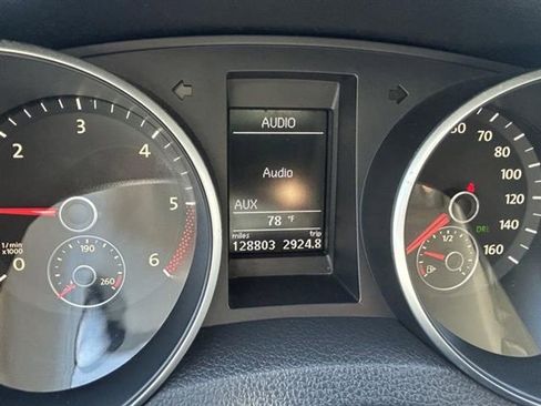 Used 2011 Volkswagen Jetta TDI image 13