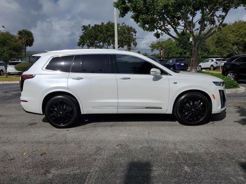 Certified 2023 Cadillac XT6 Premium Luxury image 6