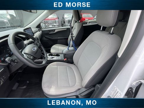 Certified 2022 Ford Escape SE w/ Cold Weather Package AWD/4WD image 18