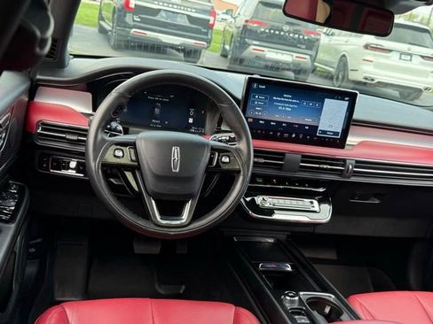 Used 2025 Lincoln Corsair Grand Touring w/ Towing Package image 7