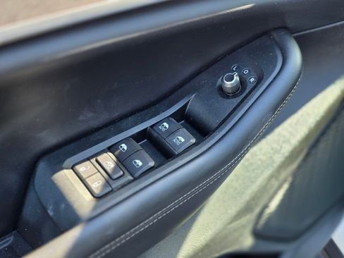 Used 2024 Jeep Grand Cherokee L Limited w/ Luxury Tech Group II image 25