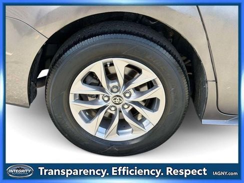 Used 2022 Toyota Sienna LE FWD image 10