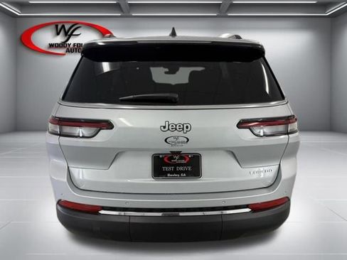 New 2026 Jeep Grand Cherokee L 2WD image 7