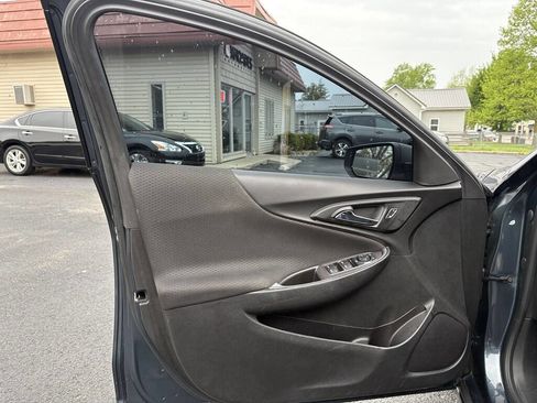 Used 2020 Chevrolet Malibu LS w/ LPO, Convenience Package 2 FWD image 13