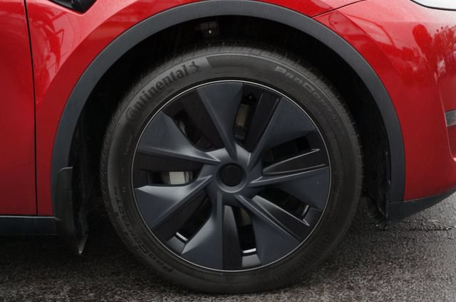 Used 2024 Tesla Model Y Long Range AWD/4WD image 16