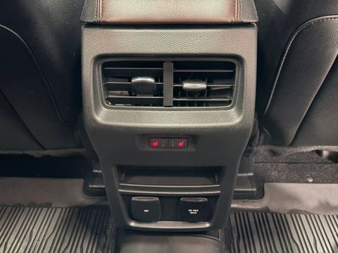 Used 2020 Ford Edge Titanium w/ Equipment Group 301A AWD/4WD image 31