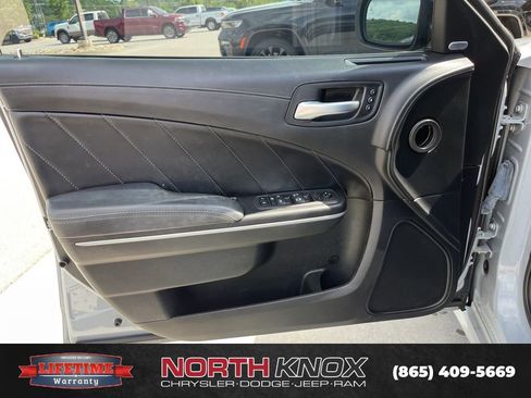 Used 2022 Dodge Charger Scat Pack RWD image 9