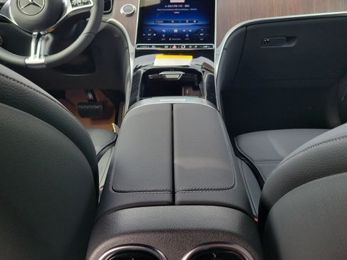 Certified 2026 Mercedes-Benz GLC 300 image 21