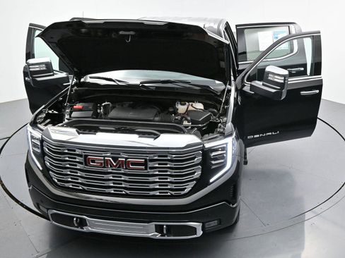 Used 2025 GMC Sierra 1500 Denali w/ Denali Reserve Package AWD/4WD image 46