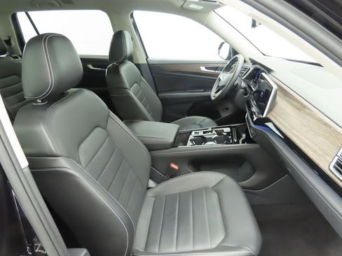 Certified 2024 Volkswagen Atlas SEL image 19