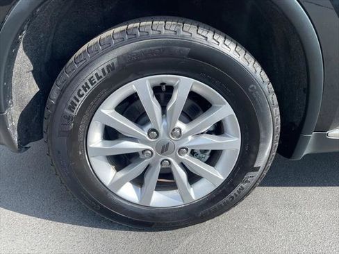 Certified 2023 Dodge Durango SXT w/ Trailer Tow Group IV AWD/4WD image 10