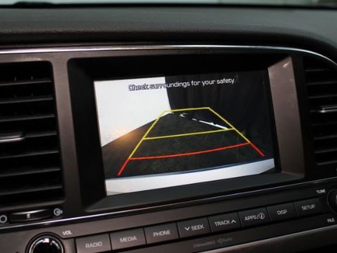 Used 2017 Hyundai Elantra ECO image 20