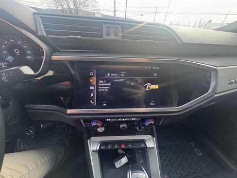 Used 2020 Audi Q3 2.0T Premium w/ Convenience Package image 34