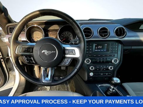 Used 2017 Ford Mustang GT RWD image 11