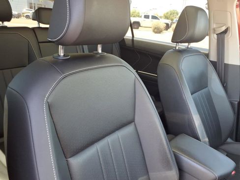 Certified 2023 Volkswagen Tiguan SE w/ Panoramic Sunroof Package FWD image 12