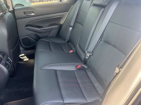 Used 2023 Nissan Altima 2.0 SR FWD image 16