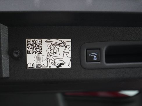 Used 2024 Toyota Sienna Limited AWD/4WD image 19