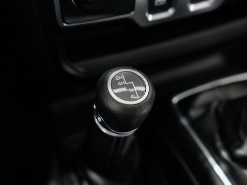 Used 2025 Jeep Wrangler Sport image 18