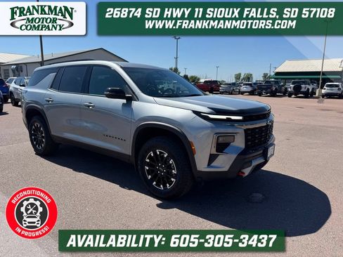 Used 2025 Chevrolet Traverse Z71 AWD/4WD image 1