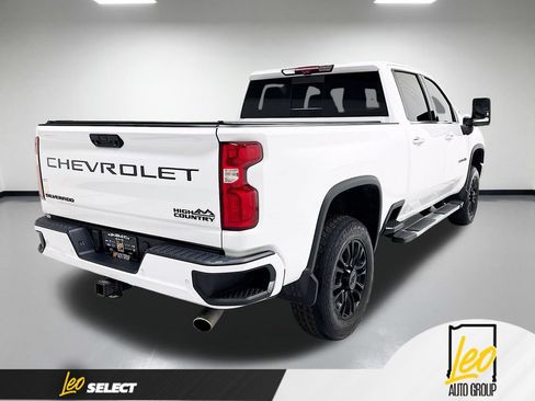 Used 2022 Chevrolet Silverado 3500 High Country w/ Technology Package AWD/4WD image 8