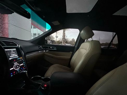 Used 2016 Ford Explorer Limited w/ Equipment Group 301A image 13