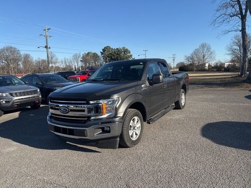 Used 2018 Ford F150 XLT image 4