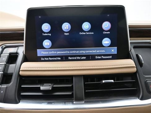 Used 2021 Chevrolet Suburban Premier w/ Premium Package image 9