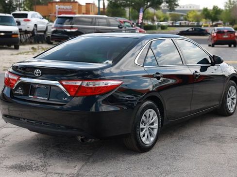 Used 2015 Toyota Camry LE image 14