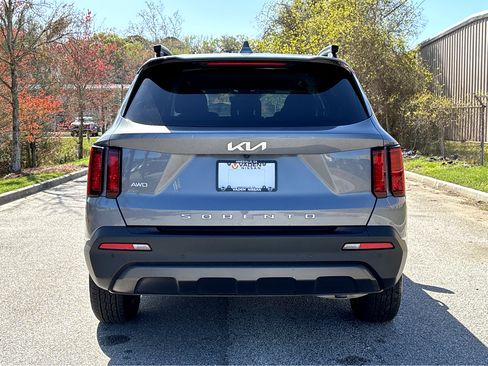 Used 2022 Kia Sorento S AWD/4WD image 22