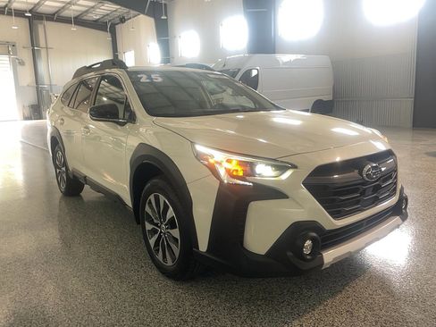 Used 2025 Subaru Outback Limited XT w/ Popular Package #2 AWD/4WD image 1