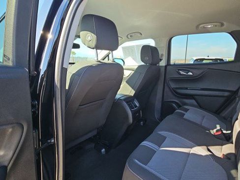 Used 2025 Chevrolet Blazer LT FWD image 21