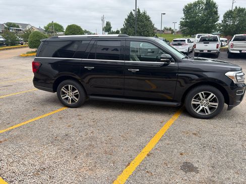 Used 2024 Ford Expedition Max Limited RWD image 4