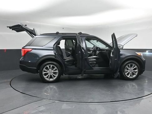 Certified 2024 Ford Explorer XLT w/ Equipment Group 202A AWD/4WD image 59