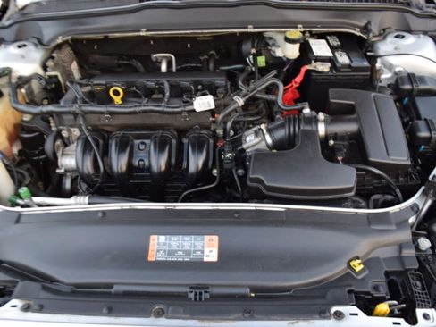 Used 2017 Ford Fusion SE FWD image 27
