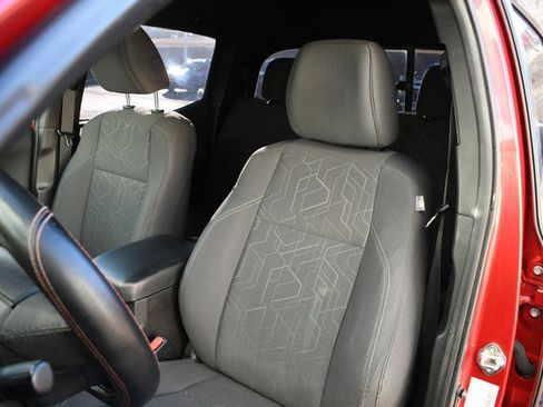 Used 2016 Toyota Tacoma TRD Sport image 17