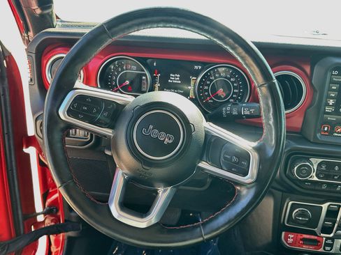 Used 2021 Jeep Wrangler Unlimited Rubicon AWD/4WD image 17