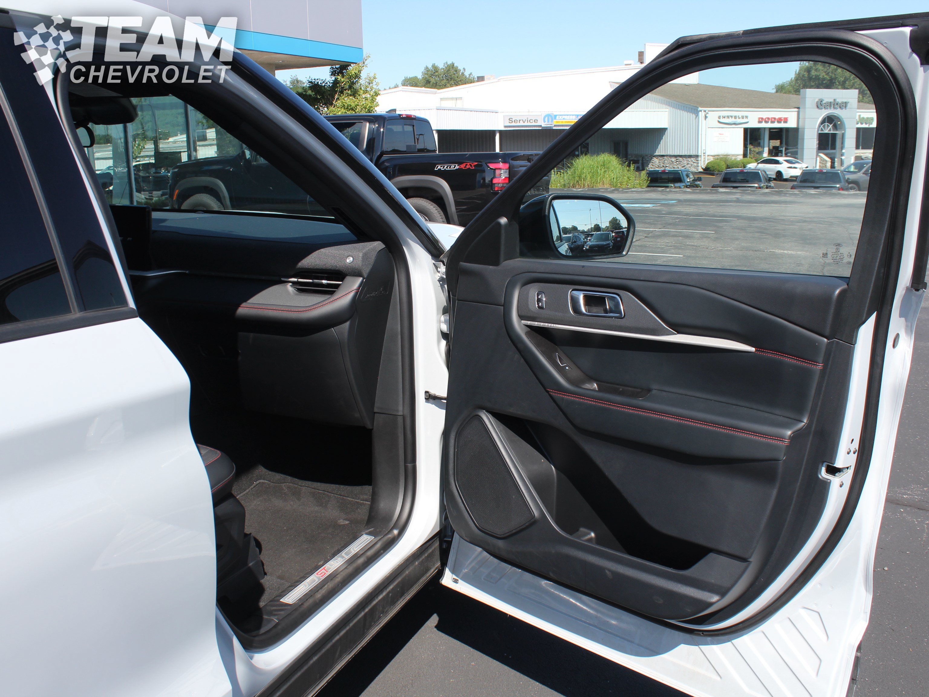 Used 2026 Ford Explorer ST-Line AWD/4WD image 27