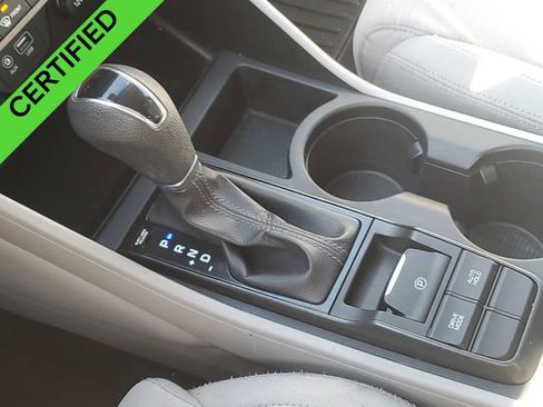Used 2019 Hyundai Tucson SE image 16