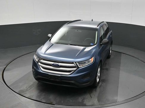Used 2018 Ford Edge SE image 14