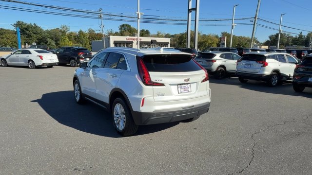Certified 2024 Cadillac XT4 Luxury w/ Cold Weather Package AWD/4WD image 6